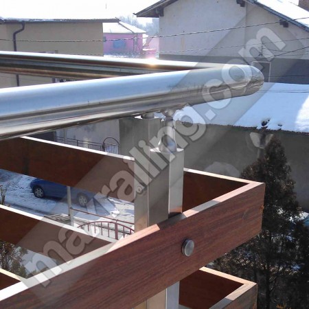 Парапет от инокс и тиково дърво